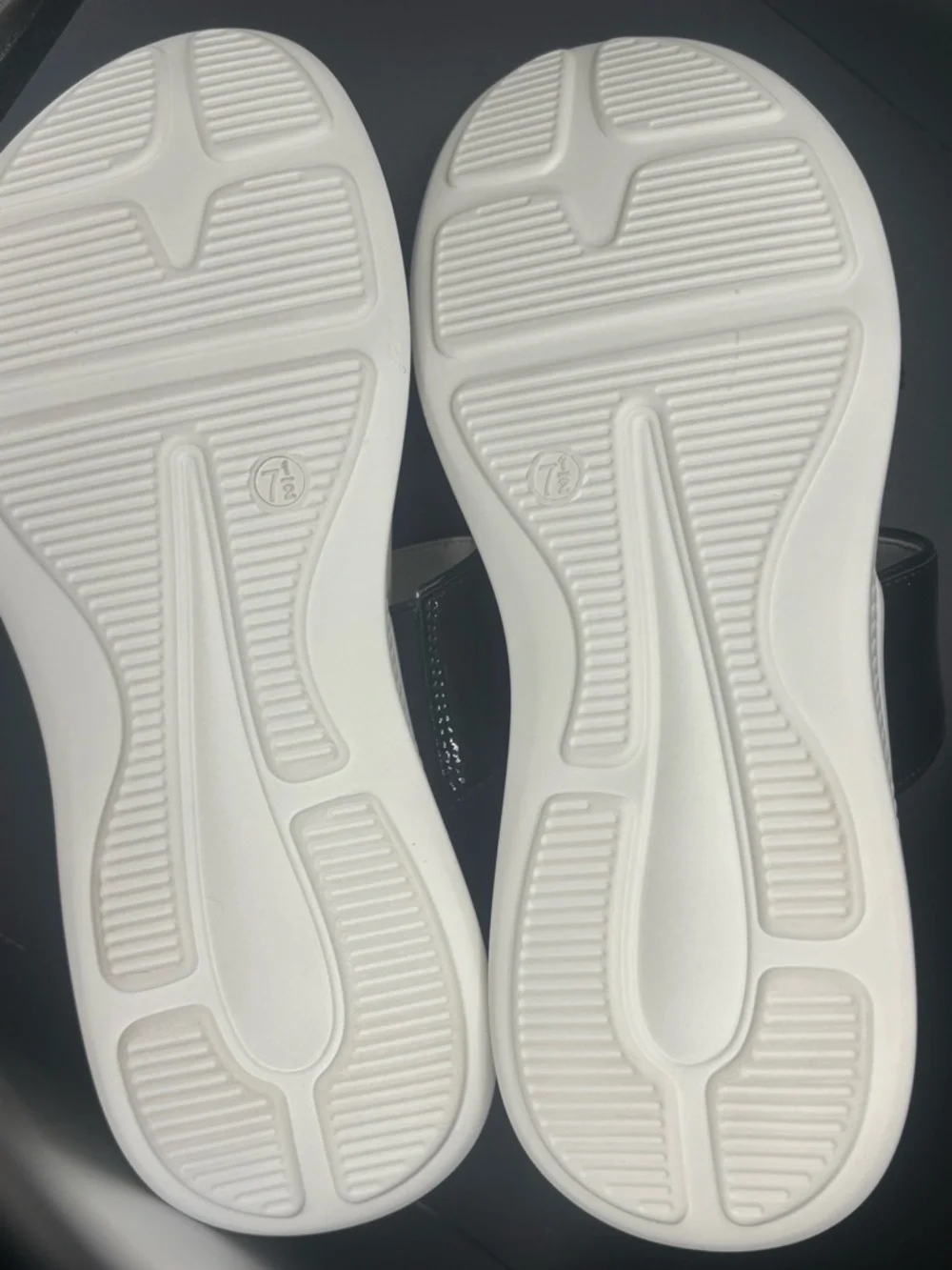 Journee Collection Janis Wedge Black Patent Women’s Sandals Size 7.5 - Picture 7 of 12